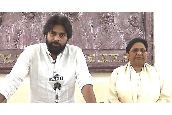 Surprising move: Pawan meets Mayawati, to forge alliance