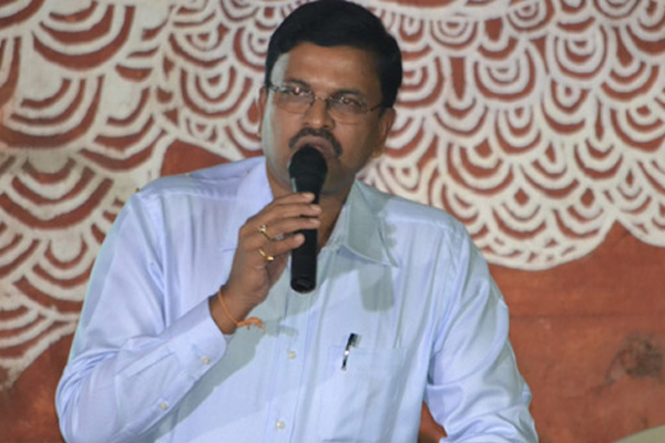 Why is TDP luring JD Lakshminarayana? Educated voters