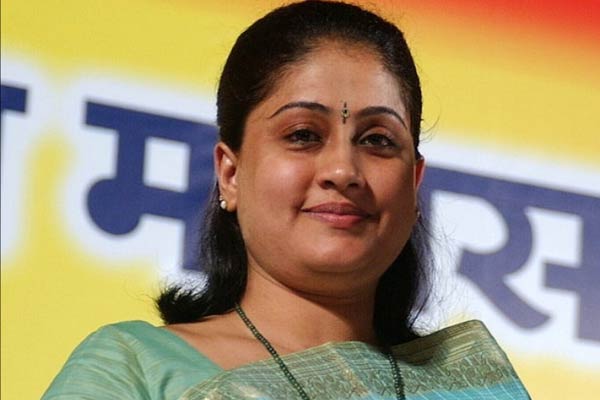 Vijayashanti quoting a Bomb for Mahesh 26?