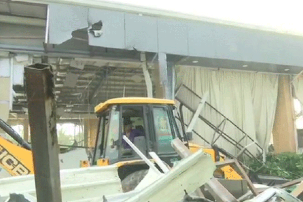 Demolition of building built by Naidu in Amaravati underway
