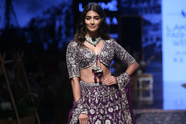 Pooja Hegde, Diana, Tara Sutaria walk ramp on LFW 2019 Day 4