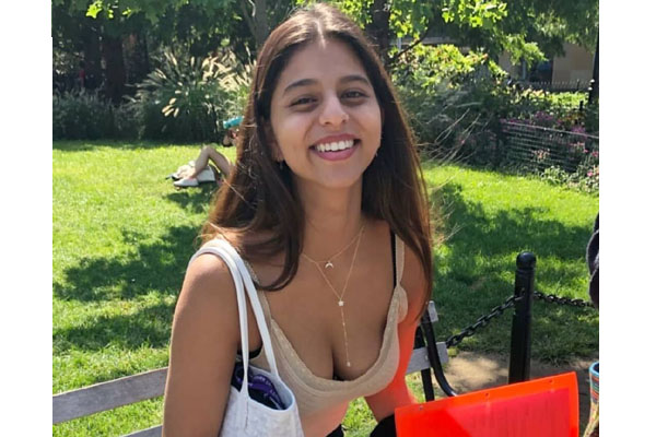 Shahrukh Khan’s daughter Suhana setting the internet on fire