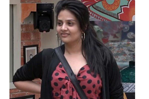 Will Bigg boss give title to a female contender at least this season?