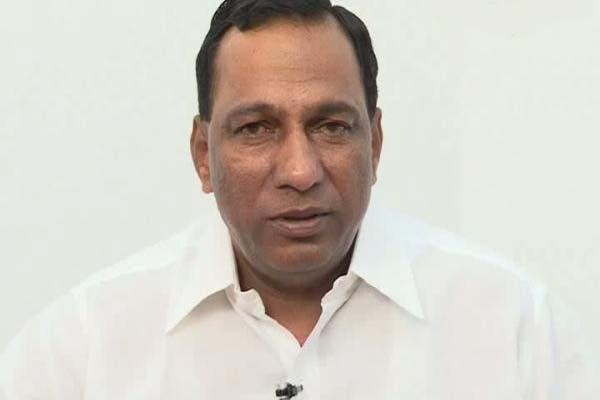 KCR to sack Minister Malla Reddy from cabinet!