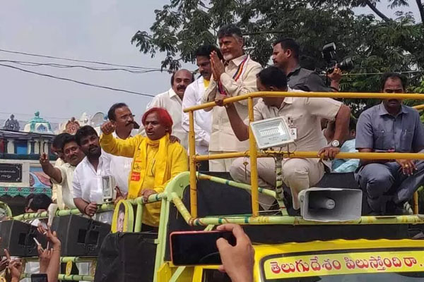 YCP giving caste colour to Amaravati: Naidu