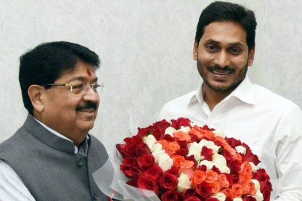 Nathwani meets Jagan, thanks him