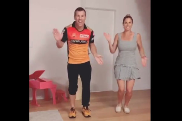 Australian Cricketer shakes his leg for ‘Butta Bomma’