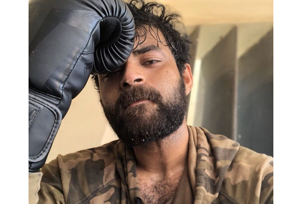 Varun Tej takes up Vijay Devarakonda’s Title?