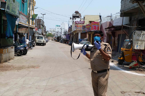 AIIMS Chief calls for a ‘tough lockdown’ in India