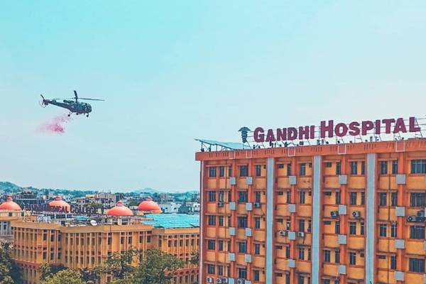 IAF chopper showers petals on Hyderabad’s Gandhi Hospital