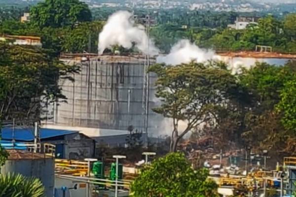 11 dead , 320 hospitalized in Visakha gas leak. People fell like pack of cards