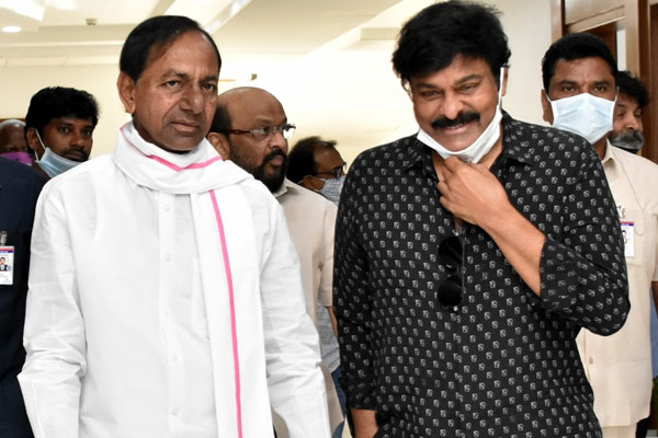 Chiranjeevi, Rajamouli thank KCR on film shootings