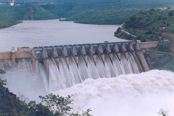 Andhra condemns T’gana’s Krishna power generation