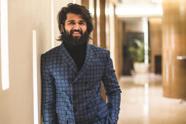 Vijay Devarakonda signs his first Bollywood project?