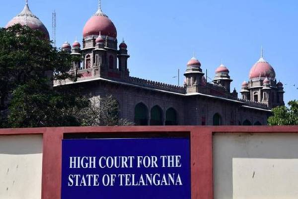 Telangana HC cracks whip on bureaucrats for contempt