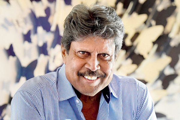 Kapil Dev suffers heart attack