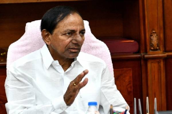 KCR asks Harish to divert budget to police, health depts to fight corona!