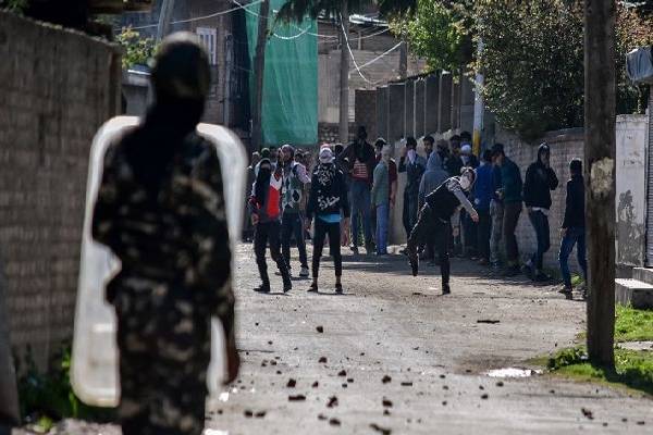 Tension in Tadipatri following stone pelting on JC house