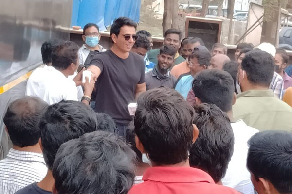 Sonu Sood gifts 100 mobile phones on the sets of Acharya