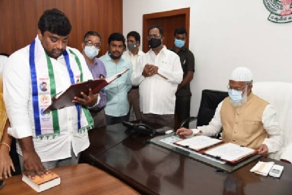 New Andhra legislative council members sworn in on Thursday