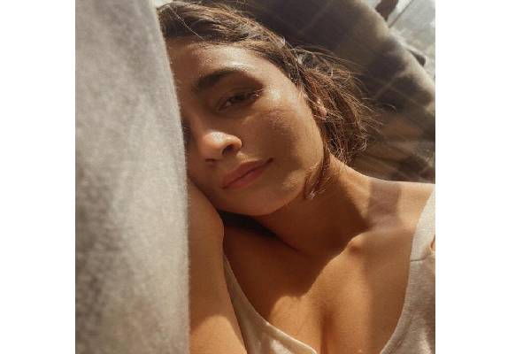 Alia Bhatt posts photos from Covid isolation