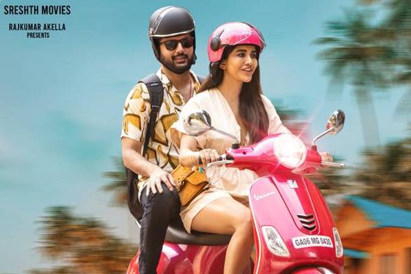 Nithiin, Nabha Natesh Enjoying Bike Ride