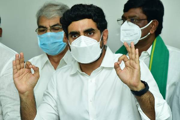 Lokesh calls govt grossly insensitive to criticism