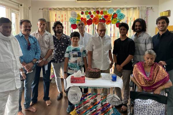 Super star Krishna Birthday celebrations with family