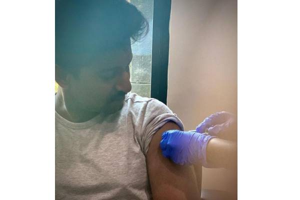 Nani gets vaccinated, asks fans to make a choice