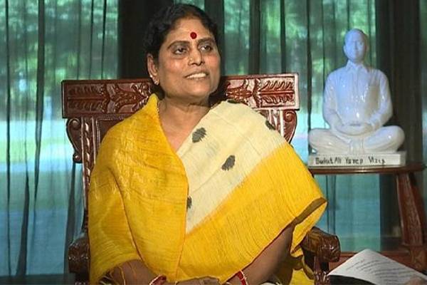 Will Vijayamma resign from YSRCP’s honorary President’s post?