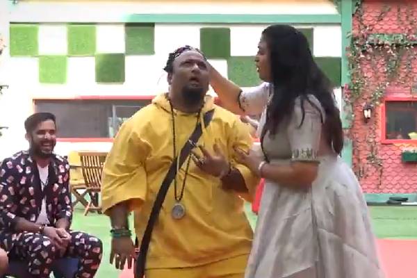 Bigg boss 5: Weekend fun