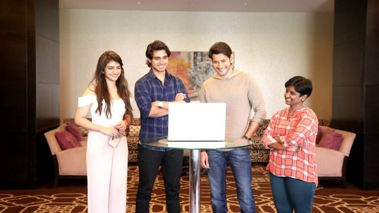 Pelli SandaD Trailer launch by Mahesh Babu