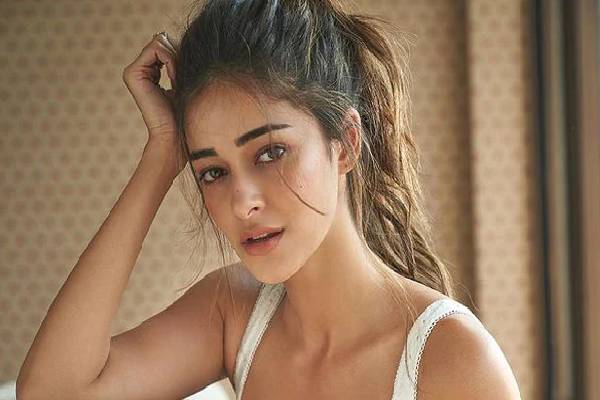 ‘I think Ananya Panday dated two boys at the same time’: KJo to Bhavna Panday