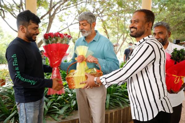 Jagapathi Babu joins Simbaa sets