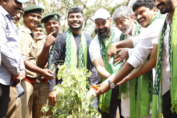 Jagapathi Babu hails Telangana’s proposed Green Fund