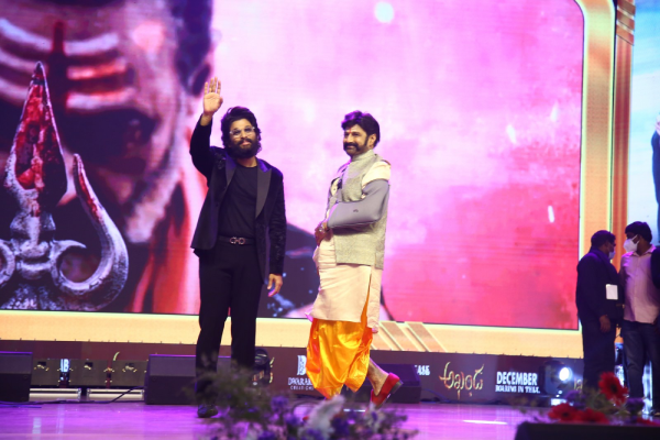 Allu Arjun lauds the dedication of Balakrishna