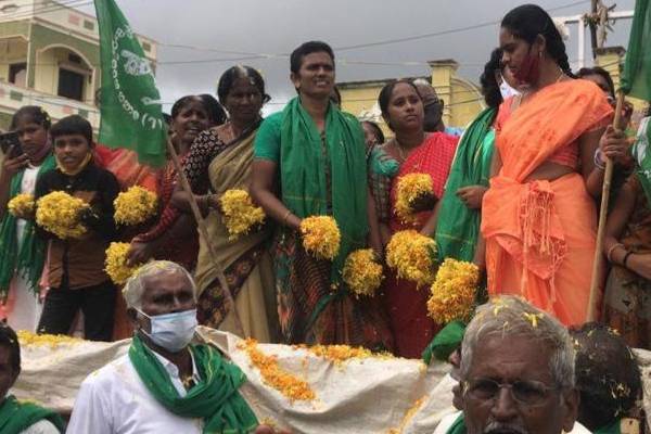 Amaravati farmers’ ‘Mahapadyatra’ pauses due to rains