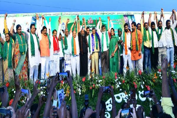 Barring YSRCP, all Andhra parties show solidarity with Amaravati farmers