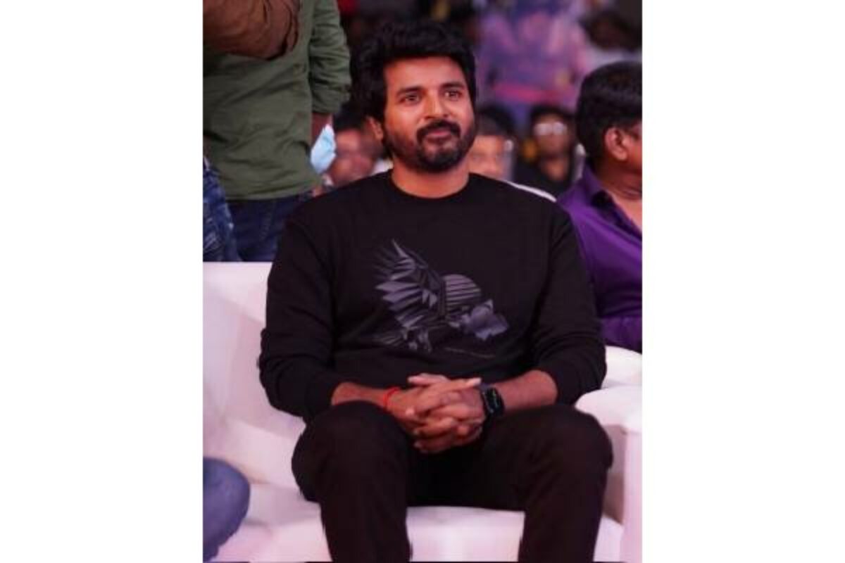 Sivakarthikeyan's silent gesture to anchor at film event wins hearts