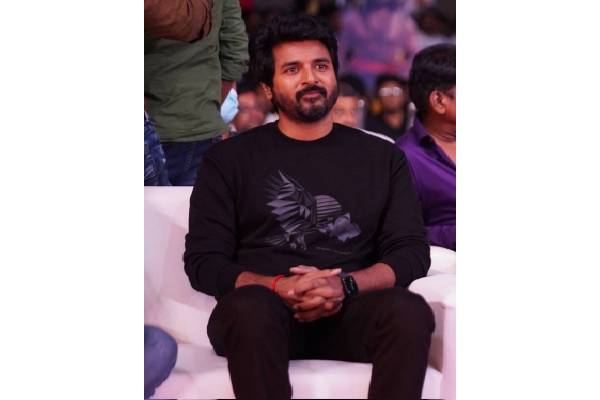Sivakarthikeyan’s silent gesture to anchor at film event wins hearts