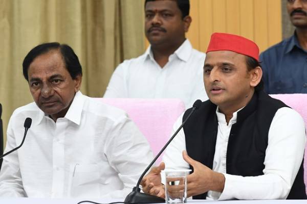 Is KCR funding Akhilesh poll expenses in UP?