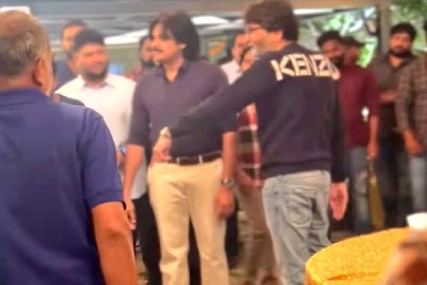 Pawan Kalyan's grand bash for Team Bheemla Nayak