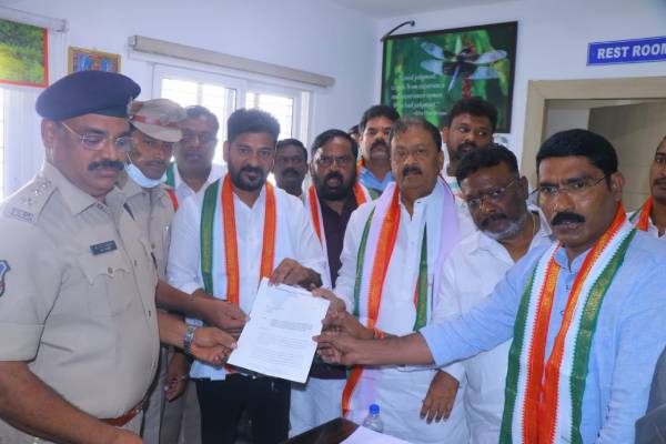 Telangana Cong leaders lodge police complaint against Assam CM