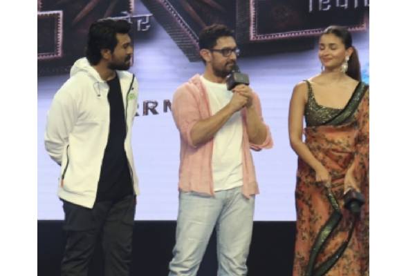 Aamir Khan learns how to dance to ‘Naatu Naatu’ from Jr NTR, Ram Charan