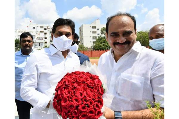 Balineni meets Jagan, says ready to work with new cabinet