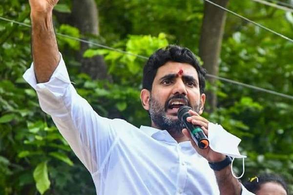 Lokesh decries ‘palaabhishekam’ for accused MLC