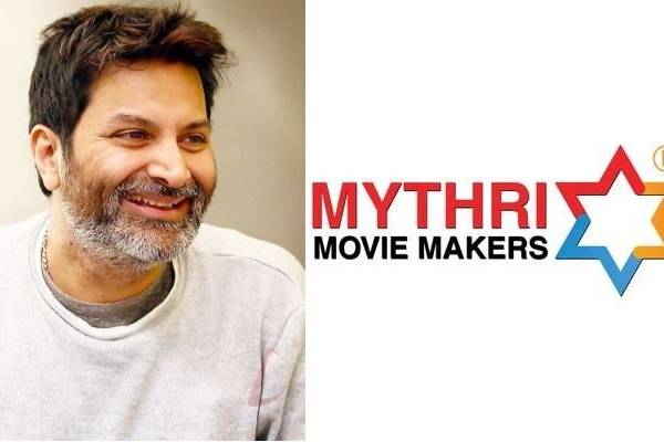 Cold war between Mythri and Trivikram continues
