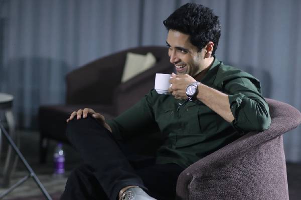 Adivi Sesh about Major clashing with Biggies