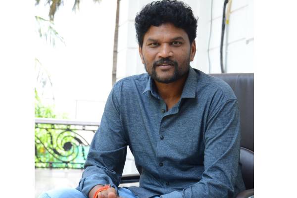 Parasuram Petla thanks Koratala Siva for help on ‘Sarkaru Vaari Paata’