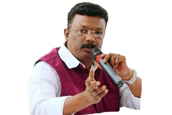 Jolt to BJP in Telangana, Dasoju Sravan quits